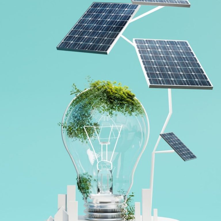 Eine Glühbirne mit Pflanzen und Solarpanelen, die nachhaltige Energie symbolisieren.